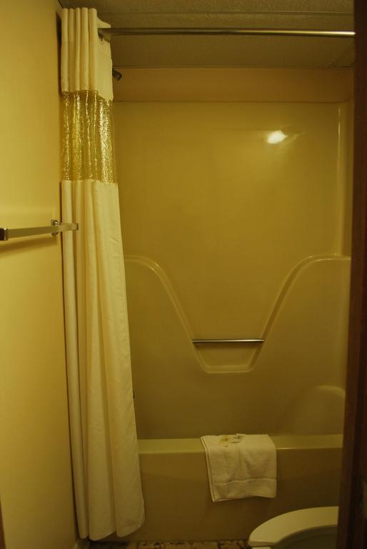 Bama Inn Huntsville Phòng bức ảnh