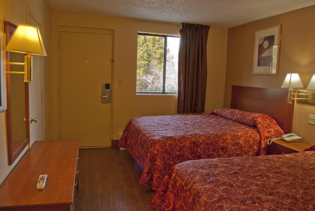 Bama Inn Huntsville Phòng bức ảnh