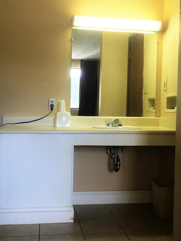 Bama Inn Huntsville Ngoại thất bức ảnh